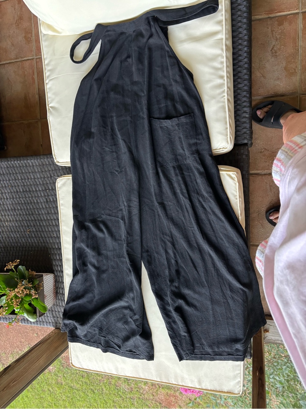 Black romper - Picture 2 of 6